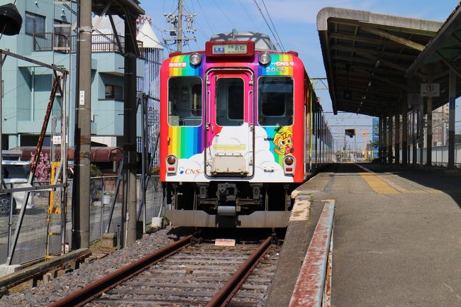 近鉄鈴鹿線と伊勢鉄道を楽しむ。近鉄鈴鹿線ではラッピング車両に、伊勢鉄道では普通列車に乗車・・・<br />鈴鹿市駅付近は旧伊勢街道が通っていたところ。今も随所に古い建物が残り時代を感じることができる。<br />観光地化されていない日常の風景を楽しんだ半日。<br />