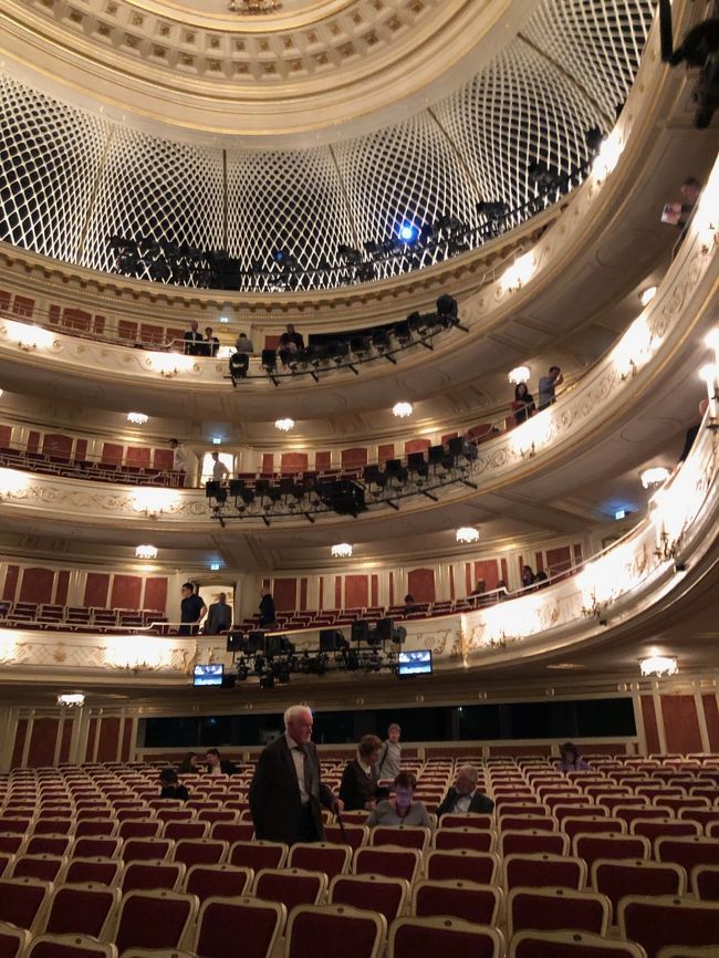 ウィーン・ベルリン音楽の旅 　　 < その 3 > 第3日 夜　ベルリン国立歌劇場