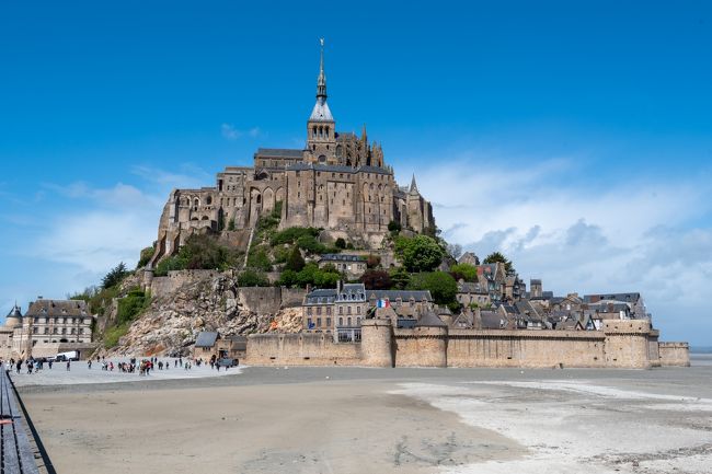 初のパリ旅行をさらに個人手配で訪問しました。<br />昨年のPayPay100億キャンペーンとGW10連休が決まった直後に<br />HISさんで航空券を予約!その後、HOTELS.comでホテルを手配して<br />いざ旅へ!<br /><br /><br />2019/4/26 羽田空港→パリCDG ANA<br />パリ滞在 ホテル:オペラ地区 エドワール 7<br />2019/5/2 CDG→ミュンヘン ルフトハンザ航空<br /> ミュンヘン→羽田空港 ルフトハンザ航空