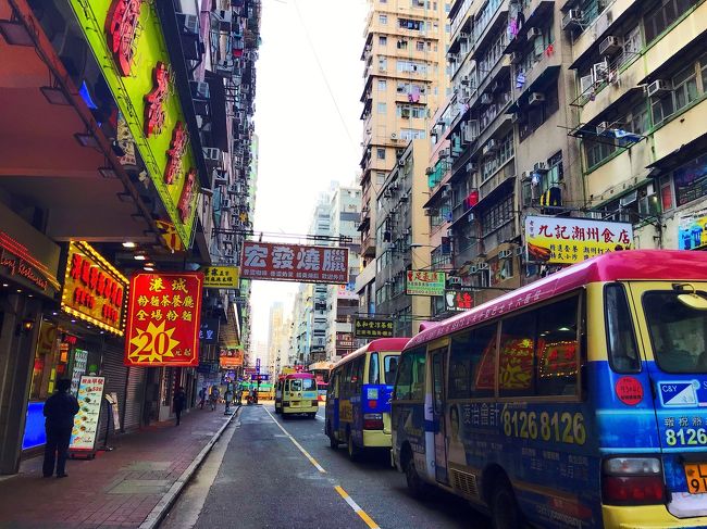 約半年ぶりに香港に行ってきました(ゝω・)★<br />日程的には金曜の夜発、日曜の夜着の有給休暇不要の模範的なOL旅かも!<br />内容はただの街歩きですが(笑)<br /><br />パソコンが故障してスマホから旅行記を作るのがめんどうだったので 久しぶりの投稿です