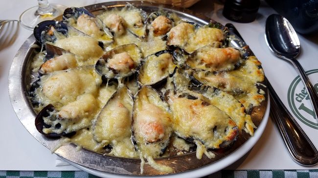 ブリュッセルで飲んだり食べたりしたものや美味しかったお店などを紹介します。