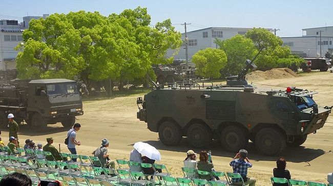 上巻からの続きです。<br /><br />写真は、重機類の入場行進。