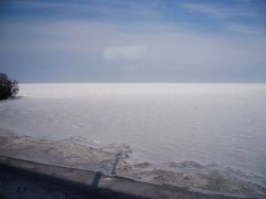 冬のモンゴル・シベリアへの旅4 ロシアに入国 シベリア鉄道から眺める凍てつくバイカル湖 (Frozen Lake Baikal)