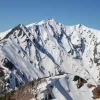 残雪の鹿島槍ヶ岳　爺ヶ岳南尾根より