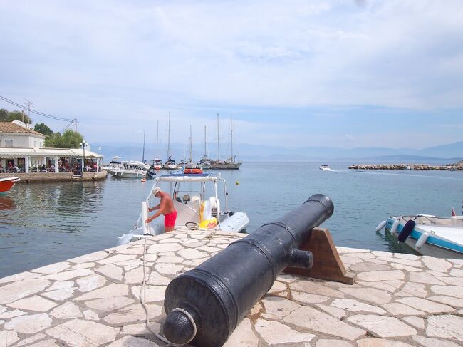 2018年　お盆休み 7泊の　ギリシャ《１１》　コルフ島　カシオピ　物欲に負けて　街歩き　20分