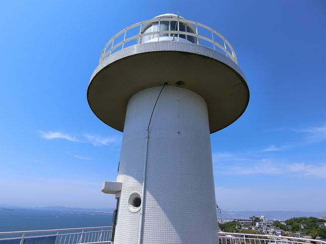 雑賀城跡と、その近くの紀州東照宮へ。<br />その後、雑賀崎へ行き、昼食は黒潮市場にて。<br />表紙写真は雑賀崎灯台。