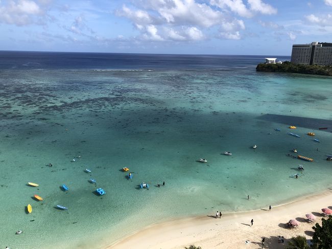 ゴールデンウィーク 家族グアム旅行も今日が最終日。<br />ホテルの前のビーチで時間ギリギリまで泳いでました