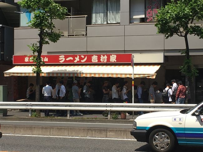 横浜市の地球温暖化対策説明会に出席する為、横浜駅西口を利用しました。<br />横浜駅西口は、あの家系ラーメンの吉村家さんが有るのでご馳走になろうとしましたが長蛇の列で諦めました。そして、つけ天で有名な角平さんに行きました。