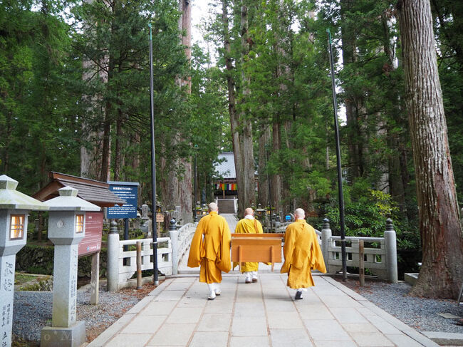 【軽キャン旅】ＧＷ 和歌山満喫の旅〈３〉早朝の奥の院＆高野山グルメ