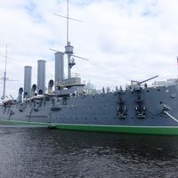 サンクトペテルブルグで7泊(7)： 巡洋艦オーロラは日露戦争日本海海戦にも参戦したが，ロシア革命の10月革命の象徴にもなっている