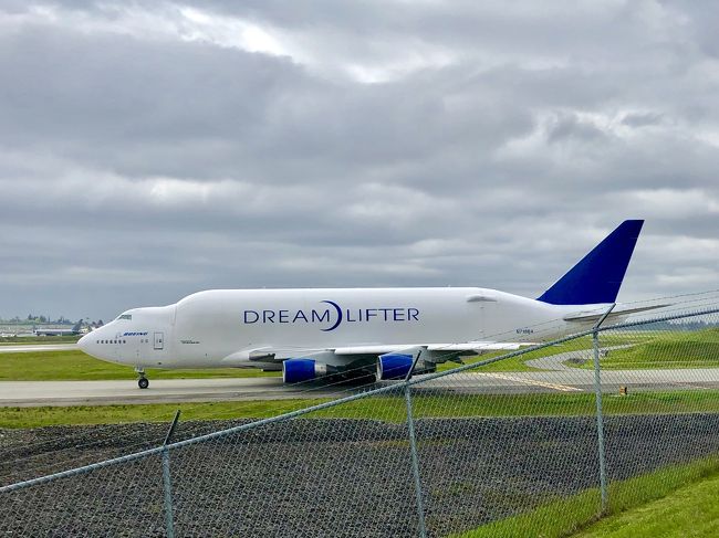 シアトル3日目です。<br /><br />今日はミュージアムオブフライト(航空科学博物館)を見学後、国境を越えてカナダに戻りウィスラーまで390キロのドライブです。