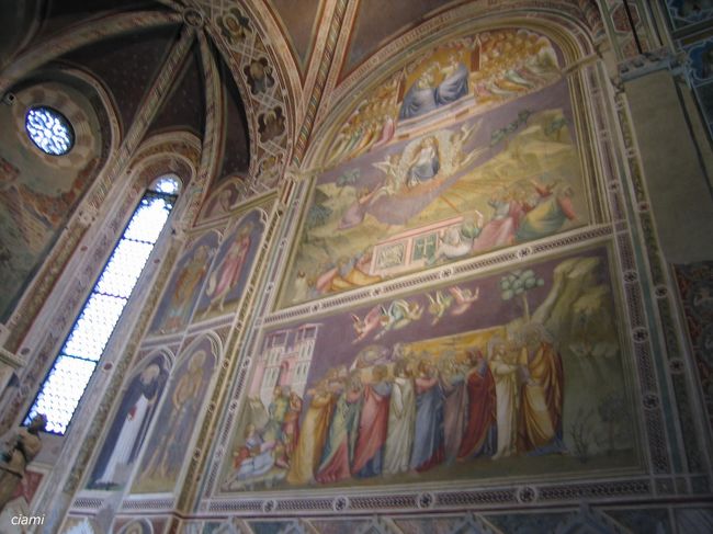 パドヴァに来たら、やっぱりこれは見ておかないと。<br /><br />ジョットの描いた、スクロヴェーニ礼拝堂のフレスコ。