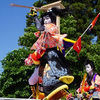 ホーランエンヤ 中日祭～櫂伝馬船は、出雲郷橋付近を周遊。その後は、参道に上がって阿太加夜神社へ向かう陸船に。眼前の櫂伝馬踊りがまた圧巻です～