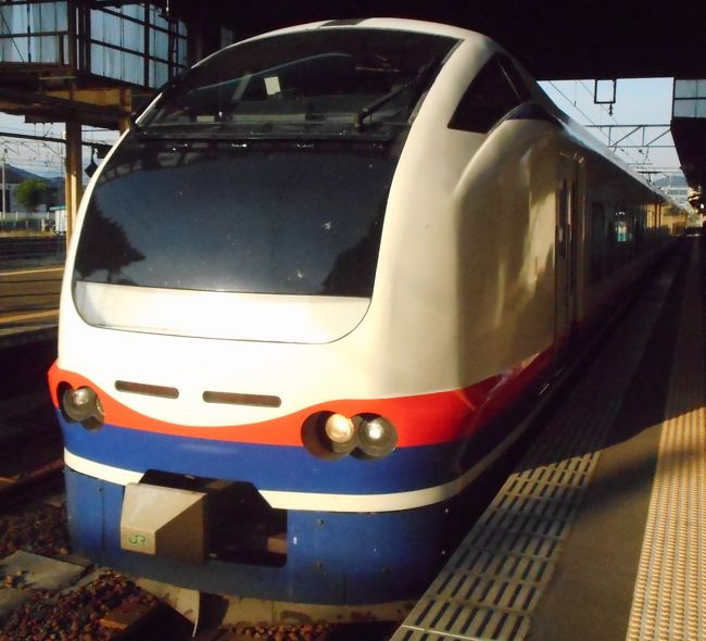 信越線の快速「おはよう信越」に乗り長岡に移動しました。