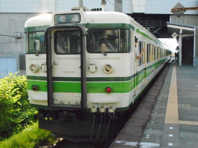 快速おはよう信越で長岡に着いた後は上越新幹線ときで燕三条に移動して、数少ない１１５系の弥彦線に乗り東三条に向かい新潟駅に移動しました。