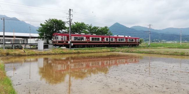 別所温泉森林公園のキャンプ場でソロキャンプすることを目的に折りたたみ自転車(carry me)とテントと寝袋を持って別所温泉の山の上までやってきた。別所温泉を訪問するのは2度目となるが前回はスーパー銭湯のような温泉に入っただけで温泉街を見ることはなかったので今回は温泉街を散策して、上田まで自転車で走るついでに上田電鉄の線路に沿って上田電鉄の全駅に立ち寄ってみた。<br /><br />上田電鉄別所線は15駅で11.6kmの距離が有る<br />上田電鉄全駅の名前は以下のとおり<br /><br />別所温泉<br />八木沢<br />舞田<br />中野<br />塩田町<br />中塩田<br />下之郷<br />大学前<br />神畑<br />寺下<br />上田原<br />赤坂上<br />三好町<br />城下<br />上田<br />
