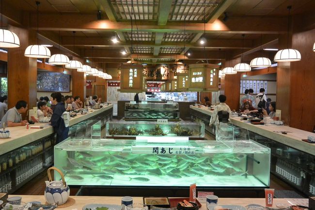 法事のため3年連続で福岡へ行ってきました。<br /><br />ついでに博多ラーメンに『鮨割烹やま中』や『稚加榮 本店』など博多グルメも楽しんできました。<br /><br />昨年の博多旅行記<br />https://4travel.jp/travelogue/11356642