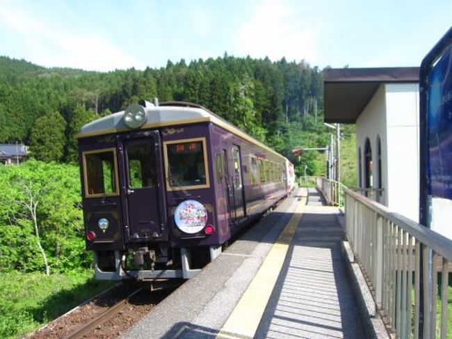 気仙沼にある徳仙丈のツツジが見ごろになったので見てきました。ついでに三陸鉄道を全線乗って、久慈、八戸を観光してきました。<br /><br />★旅行記５のルート<br />綾里駅（東北の駅百選）→恋ヶ浜駅（恋愛のパワースポット）<br /><br />１．東京～一ノ関駅～東北の駅百選 気仙沼駅<br />２．気仙沼 徳仙丈のツツジ①（気仙沼口～第１展望台～第２展望台～つつじ街道～徳仙丈山山頂～お祭り広場）<br />３．気仙沼 徳仙丈のツツジ②（本吉側登山）～かもめ食堂<br />４．奇跡の一本松駅～東北の駅百選 大船渡駅～釜石駅<br />５．東北の駅百選 綾里駅～恋愛のパワースポット 恋ヶ浜駅←★今ここ<br />６．三陸鉄道 恋し浜駅～宮古駅（蛇の目本店、おちゃっこ）～久慈駅（喫茶モカ）～本八戸駅<br />７．三戸 南部町 長谷ぼたんまつり＆南部どきカフェ<br />８．八戸街中グルメ（宝来食堂、安藤たいやき店、おだわら、みなと食堂、味のめん匠、軽食喫茶ピーマン、喫茶ぽん）<br />９．司バラ焼き大衆食堂＆十和田市現代美術館（屋外展示）<br />10・十和田市現代美術館（屋内展示）＆むつ食品総菜ストアー