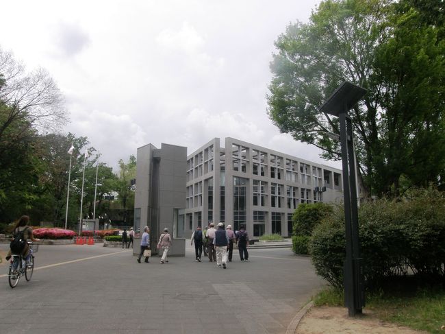 第69回埼玉県美術展覧会が北浦和の県立美術館で開催されているので、写真クラブや絵画クラブの有志で県立美術館を訪れてみました。<br />観賞後は、食事・お茶をして美術論議に花が咲きました。