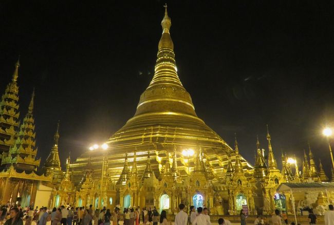 2019春、ミャンマー旅行記(3/25)：5月24日(3)：ヤンゴン(2)：シュエダゴン・パゴダの夜景、黄金の国