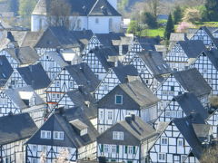 フロイデンベルク(Freudenberg)、ザールブルグ(Saalburg)、メスペルブルン城(Schloss Mespelbrunn)