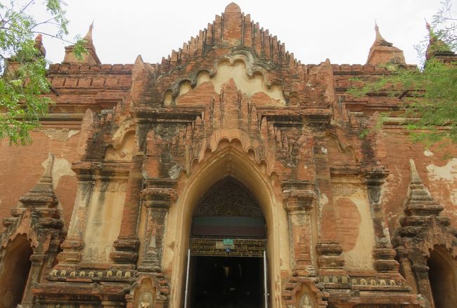 2019春、ミャンマー旅行記(8/25)：5月25日(4)：バガン(2)：シュエズィーゴン・パゴダ、アーナンダー寺院