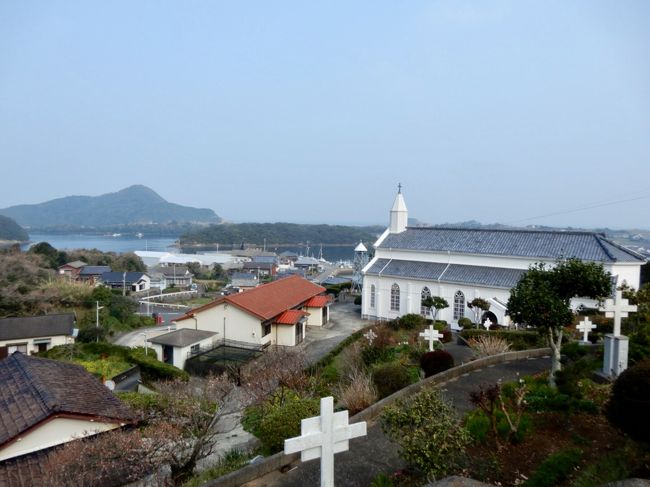 五島列島は長崎県の西側に位置する、大小140以上の島の集まりです<br />その中心となっているのは、最も大きな福江島(ふくえじま)<br /><br />旅の最終日、4日目<br />来る時は船で上五島の有川港に入り、帰りは飛行機で島を出る<br />空港は福江島にしかないのでフェリーで島を移動<br /><br />福江島での滞在時間は5時間<br />さーて、どう過ごしましょかね<br /><br />ラストはなーんも決めてません、風が吹くまま気の向くまま^^;<br /><br /><br /><br /><br /><br />