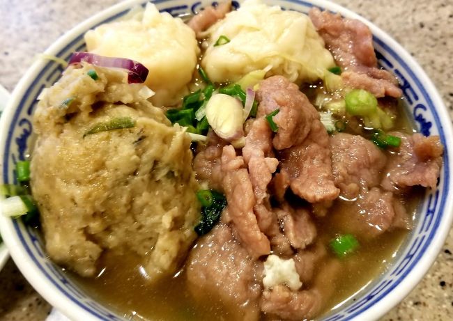 メインは飲み歩きの香港ひとり旅。<br />いくらビールを飲んだって、お腹は空くってぇもんです。<br />というわけでグルメ編です。<br /><br />飲み歩き編はコチラをどうぞ♪<br />https://4travel.jp/travelogue/11501979