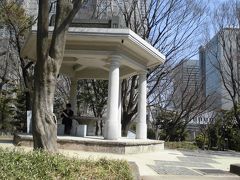 新宿中央公園と熊野神社