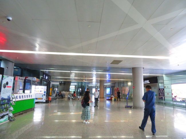 1人旅 自由旅行 手配は全てネットまたは現地で購入<br />●6月6日 関空-揚州泰州国際機場 春秋航空<br />6月6日 ホテルチェックイン後、揚州市内徘徊 大明寺<br />6月7日 揚州市内徘徊 痩西湖風景区<br />6月8日 揚州から鎮江へ日帰り旅行 鎮江市内徘徊<br />6月9日 揚州から鎮江へ日帰り旅行 鎮江市内徘徊<br />6月10日 揚州市内徘徊 何園・小盤谷・漢広陵王墓博物館・文峰寺<br />6月11日 揚州市内徘徊 運河三湾風景区・揚州博物館<br />6月12日 揚州市内徘徊 マルコポーロ花世界楽園 東関歴史文化旅遊区<br />6月13日 揚州泰州国際機場-関空 春秋航空