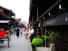 高山さんまち通りで飛騨牛はしご