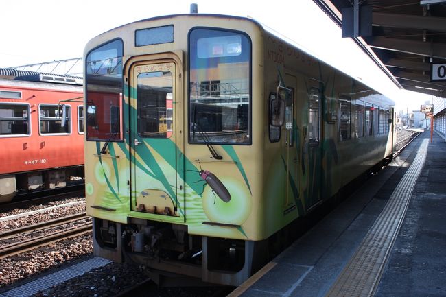 2018年の冬休み、島根と山口に行ってきました。<br />旅の目的は、<br />①久しぶりに東京駅から出雲市駅まで寝台特急「サンライズ出雲」を乗り通す。<br />②島根、山口の「男はつらいよ」のロケ地に行く。<br />③山口県の鉄道の未乗区間を乗る。<br />④角島大橋、青海大橋を渡る。<br />です。<br />年末の一人旅は11年振りでした。<br />その16は、錦川鉄道清流線乗車編です。<br /><br />その1 出発と寝台特急「サンライズ出雲」乗車編https://4travel.jp/travelogue/11437298<br />その2 山陰本線出雲市~温泉津間乗車編https://4travel.jp/travelogue/11437786<br />その3 温泉津温泉散策編https://4travel.jp/travelogue/11438267<br />その4 山陰本線温泉津~益田間乗車と江津散策編https://4travel.jp/travelogue/11439756<br />その5 益田散策と山陰本線益田~長門市間乗車編https://4travel.jp/travelogue/11440249<br />その6 山陰本線長門市~特牛間乗車と角島大橋編https://4travel.jp/travelogue/11442957<br />その7 山陰本線阿川~下関間乗車編https://4travel.jp/travelogue/11443903<br />その8 下関散策編https://4travel.jp/travelogue/11444410<br />その9 続・下関散策編https://4travel.jp/travelogue/11449539<br />その10 美祢線乗車編https://4travel.jp/travelogue/11486521<br />その11 青海大橋と仙崎散策編https://4travel.jp/travelogue/11487022<br />その12 美祢線・山口線乗車編https://4travel.jp/travelogue/11487456<br />その13 小野田線乗車編https://4travel.jp/travelogue/11488381<br />その14 宇部線乗車編https://4travel.jp/travelogue/11488835<br />その15 柳井散策編https://4travel.jp/travelogue/11488907