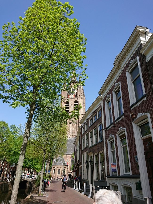 2019年4月20日～29日まで10日間の日程で、74歳＆4歳を連れて3人で、オランダ・ベルギーを旅行してきました。<br /><br />20日 出発 アムステルダム泊<br />21日 アムステルダム＆ユトレヒト観光 アムステルダム泊<br />22日 ザーンセスカンス＆アムステルダム観光 アムステルダム泊<br />23日 キューケンホフ公園＆アムステルダム観光 アムステルダム泊<br />24日 デルフト観光 ブリュッセル泊<br />25日 ブリュッセル観光 ブリュッセル泊<br />26日 ブルージュ観光 ブルージュ泊<br />27日 ブルージュ観光 ブリュッセル泊<br />28日 アントワープ観光 帰国<br />29日 日本着<br /><br />オランダ最終日、ベルギーへ移動です。