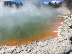 ロトルアで地熱エネルギートレッキング ニュージーランド一人旅