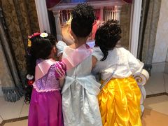 友達親子と♪ランドとビビディ・バビディ・ブティックへ