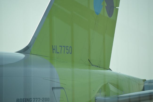 2019年4月28日から5月7日<br />航空券<br />4/28 東京・成田からソウル・インチョンまで ティーウェイ航空(TW202) 12:00-14:40 37,610円(全て込み)<br />4/29 ソウル・インチョンからダナンまでジン・エア(LJ079) 17:15-20:00 18,930円(全て込み)<br />5/2 ダナンからバンコク・スワンナプームまで タイ・ベトジェット・エア 92.45 USD (全て込み)<br />5/6 バンコク・ドムアンから東京・成田まで タイ・ライオン・エア(SL300) 00:50-9:10<br /><br />ホテル<br />4/28 ソウル:ホテレッテ ソウル ステーション 1泊 4,553円 (税サービス込)<br />4/29から5/2まで ホイアン シンセリティ ホテル & スパ 3泊 11,199円(税サービス込)<br />5/2から5/4まで バイヨーク スカイ ホテル 2泊 16,684円<br />5/4から5/6まで シンサムット ホテル コ サメット 2泊 13,762円<br /><br />