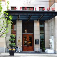 バンクーバーと近郊の島々へ（１）～ロケーションも居心地も抜群のデザインホテル L'Hermitage Hotel＆到着日のロブソン通り界隈