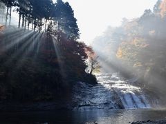 2017年晩秋 最後の紅葉狩りは養老渓谷で沢歩き。