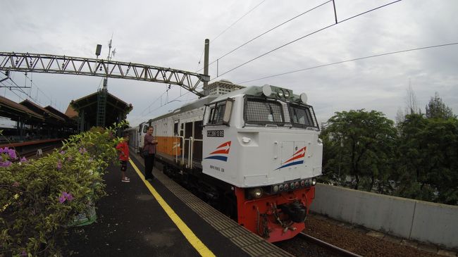 【ジャワ島横断＋バリ島・ギリ島＋シンガポール】2017島めぐり旅 Day2：ジャワ島鉄道でジャカルタ→スラバヤ