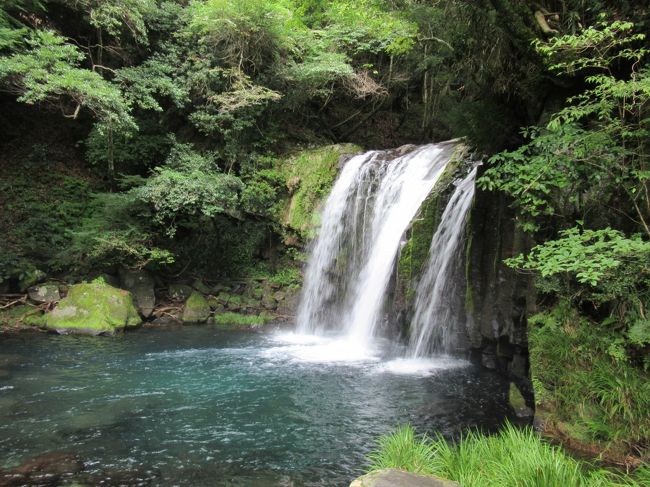 夏もそろそろ終盤。それでも暑いので、涼みに伊豆の七滝を巡りました。