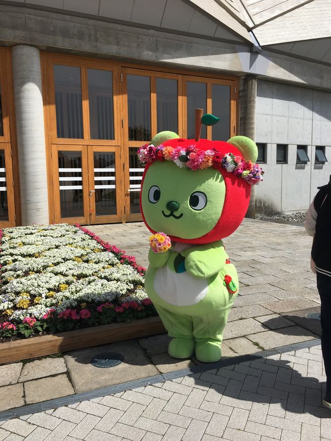 帰省に合わせて、大学時代の友人と待ち合わせ 学生時代を過ごした街 松本で、思い出巡りをし、ちょうど開幕した信州花フェスタを楽しんできました。