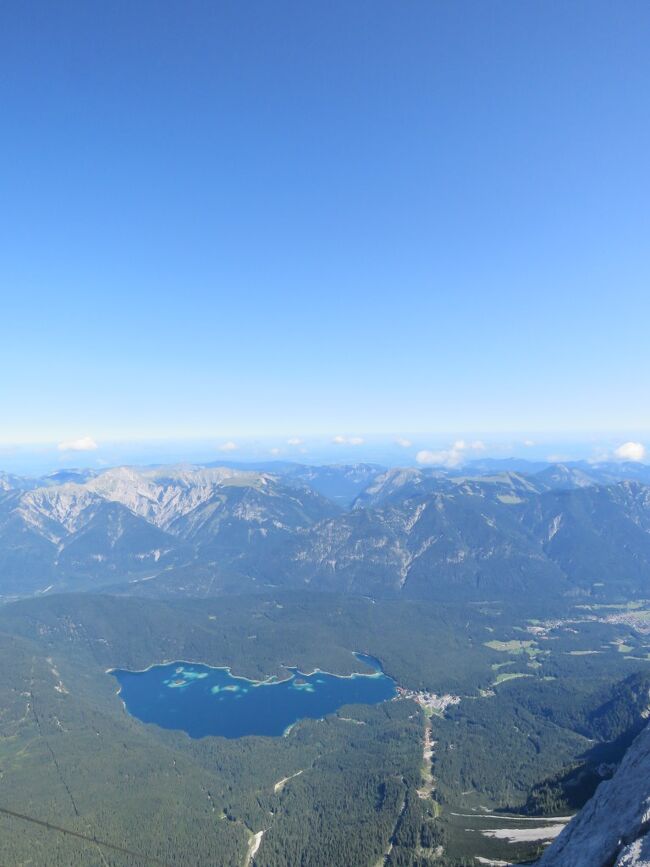 ガルミッシュ・パルテンキルヒェン_Garmisch-Partenkirchen　ドイツ最高峰！ツークシュピッツェを抱く町