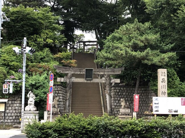 品川神社に詣で、山開き前の富士塚に登頂しました