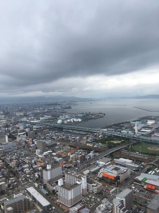  海外発券分に気まぐれでくっつけた福岡。実は九州も四国も行ったことがないNAMY。日帰りってことで特にリサーチしないまま1週間前を迎える。週間予報を見ると雨。。。ハコモノに行かねばって事でビール工場は予約。あとはどうなることやら。<br /><br />6/30 NH243. HND 8:30 - FUK 10:20<br />        NH268. HND 19:45- HND 21:15