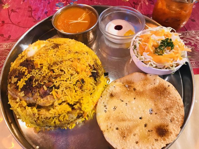 インド料理屋さんで、金曜日限定のビリヤニをいただいて来ました。