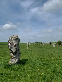 奇石とレーシングカー /  Avebury とレイコック　UK2019/4/30-2