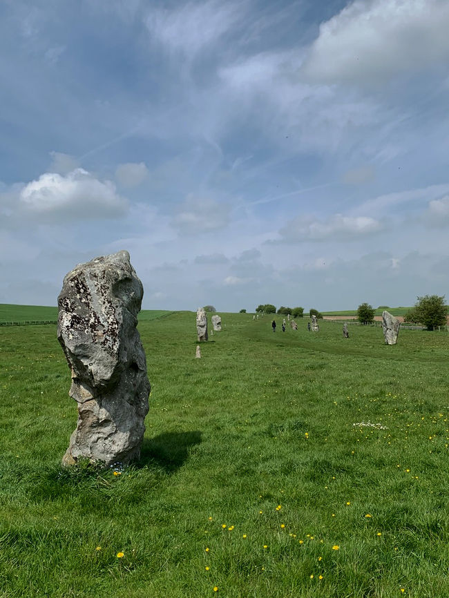 奇石とレーシングカー /  Avebury とレイコック　UK2019/4/30-2