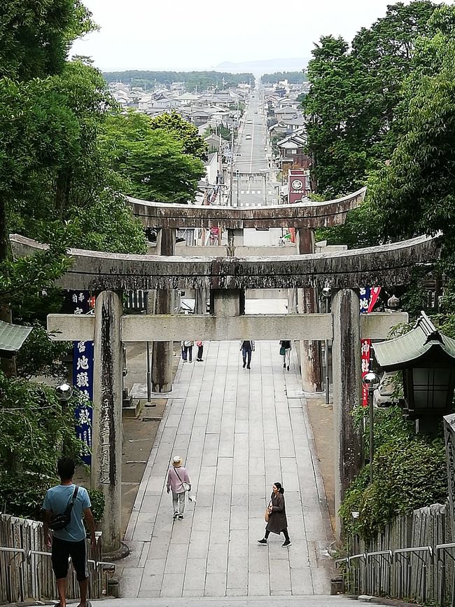 福岡県の福津市、宗像市を廻る。<br /><br />宮地嶽神社　　　<br />　奥の宮八社めぐりと宮地嶽古墳<br /><br />新原奴山古墳　　(世界遺産）<br />　59個ある古墳群<br /><br />宗像大社　　(世界遺産）<br />　高宮祭場と第二宮・第三宮と神宝館