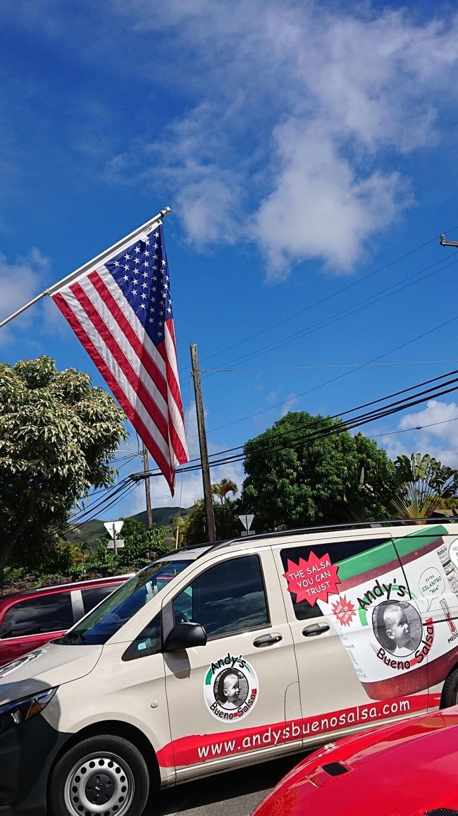 Hawaiiに行きたいね〰️(^_^)/~~<br />こんなツアーがあるけど、行く?<br />「いくいく」と何の迷いもなく手をあげた四人での珍道中。<br />ダイヤモンドヘッド登頂やザ・バスを使ってのラニカイビーチ。<br />バタバタしながらも大笑いの楽しい旅でした。<br />