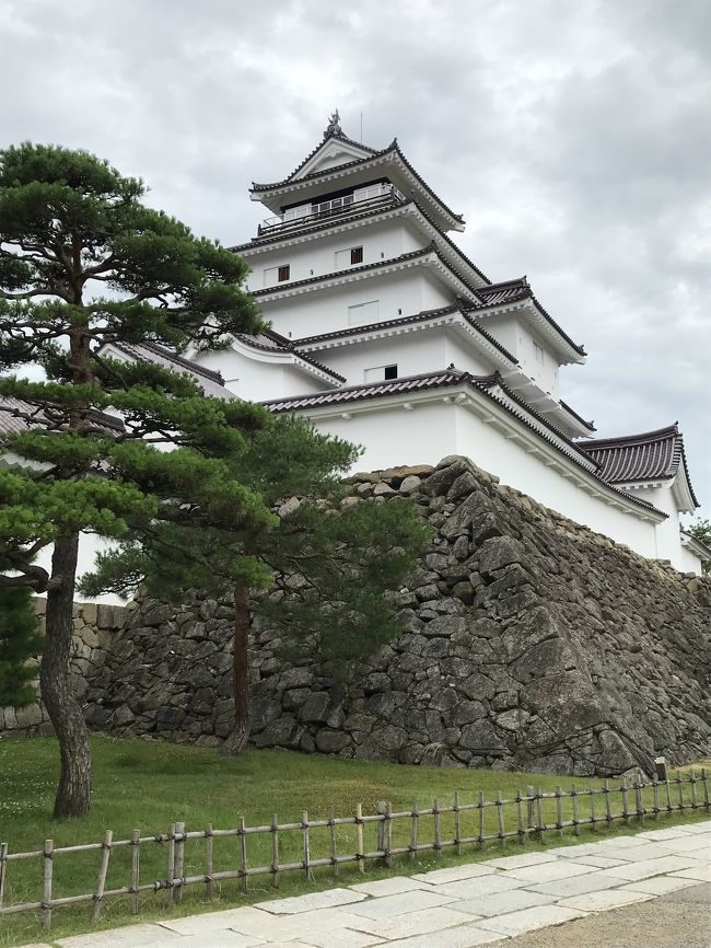 ANAの旅トクマイルで大阪空港ー福島空港へ<br /><br />日にちは限定されますが<br /><br />往復9000マイルで行ってきました。<br /><br />初福島県であまり期待していませんでしたが 自然豊かで食べ物も美味しく<br /><br />お酒もすすみ 良い温泉があり とても良いところでした。~